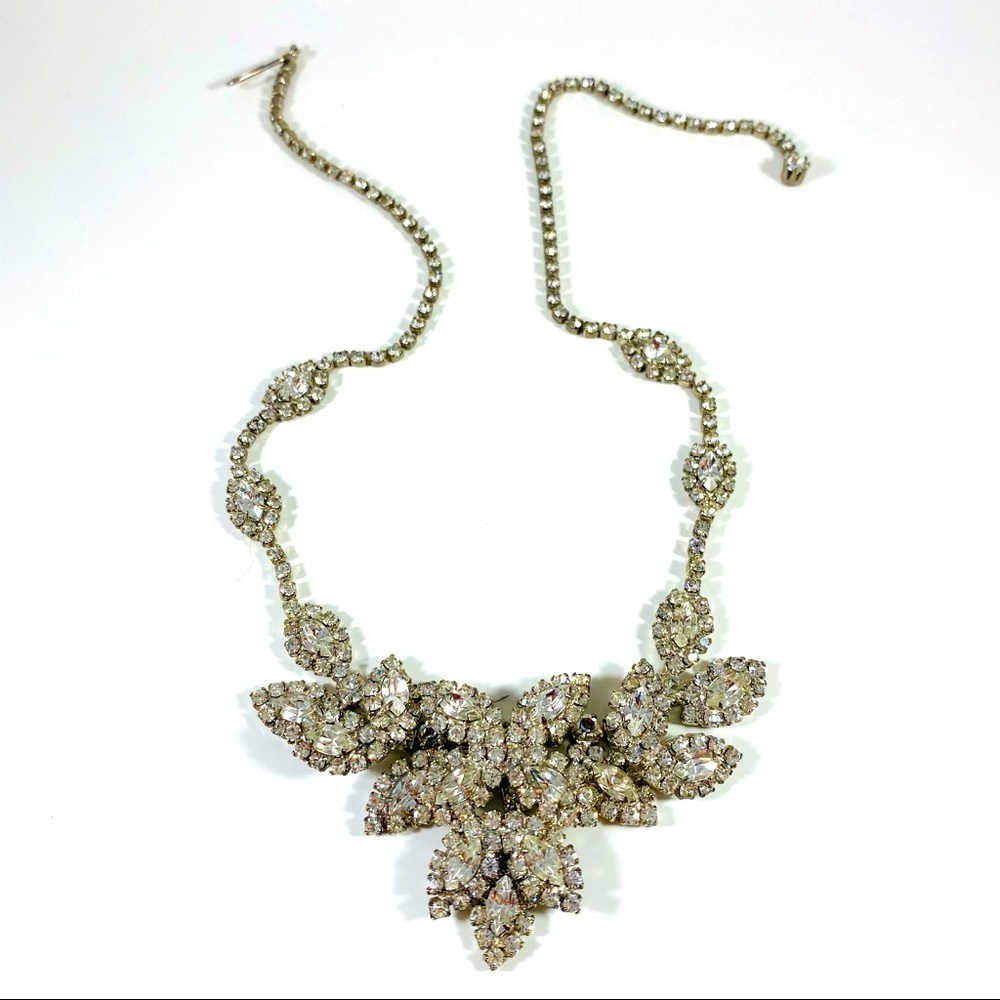 Stunning vintage rhinestone encrusted cocktail necklace